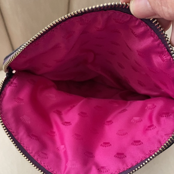 Juicy Couture clutch/wristlet bag. - Picture 5 of 10